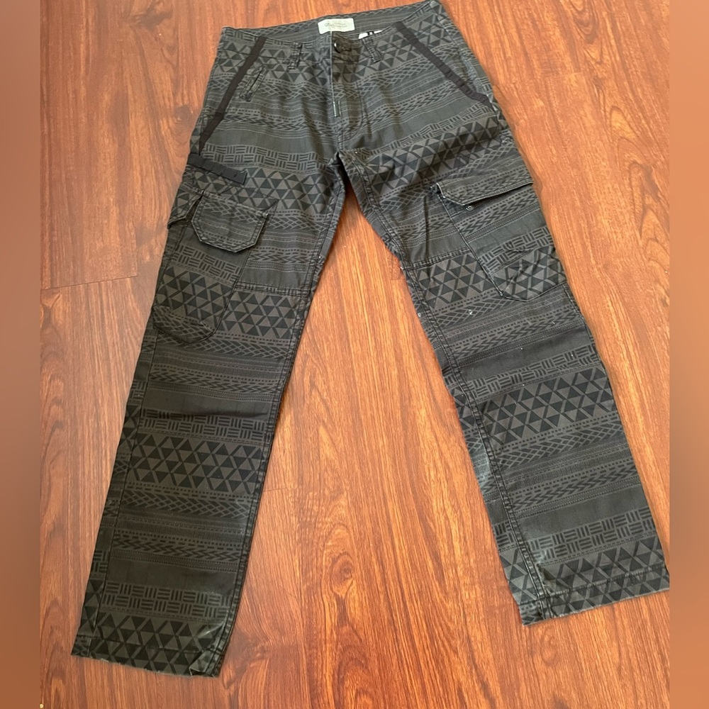 Lrg Tribal Cargo pants Sz 30